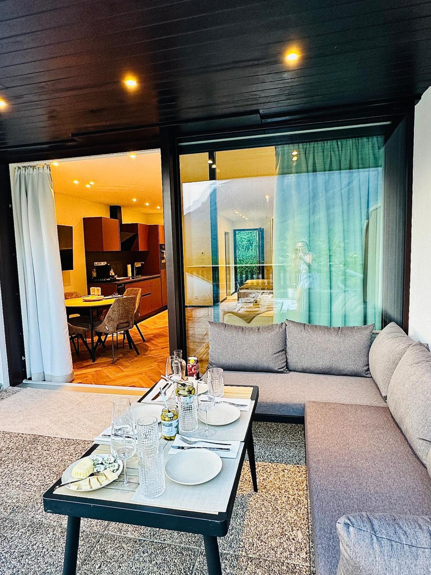 Das Alpenzeit Appartement Mit Just Private Terrasse (Adults Only) Bad Aussee Exterior foto
